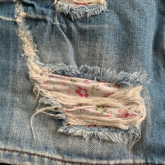 Adorable jean skirt size small - Picture 2 of 5